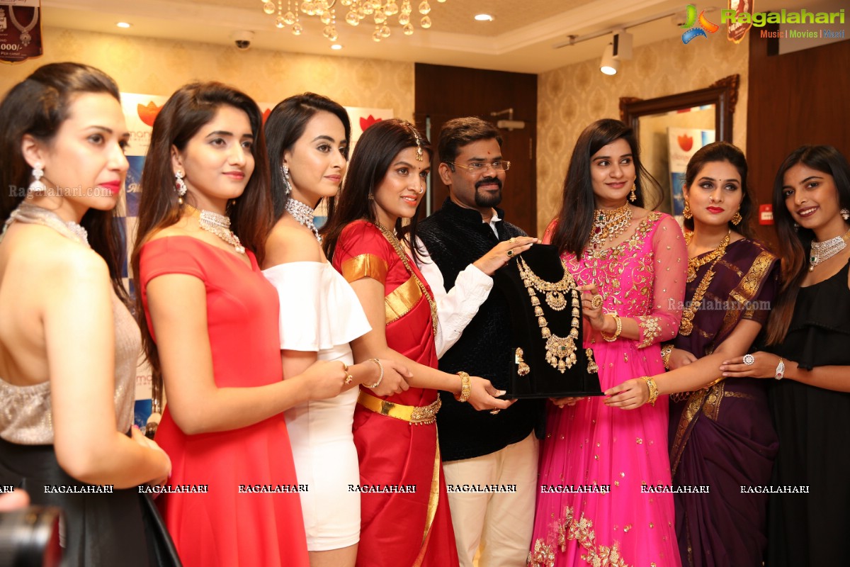 Akshaya Tritiya 2018 - A Jewellery Fashion Showcase by Manepally Jewellers, Punjagutta