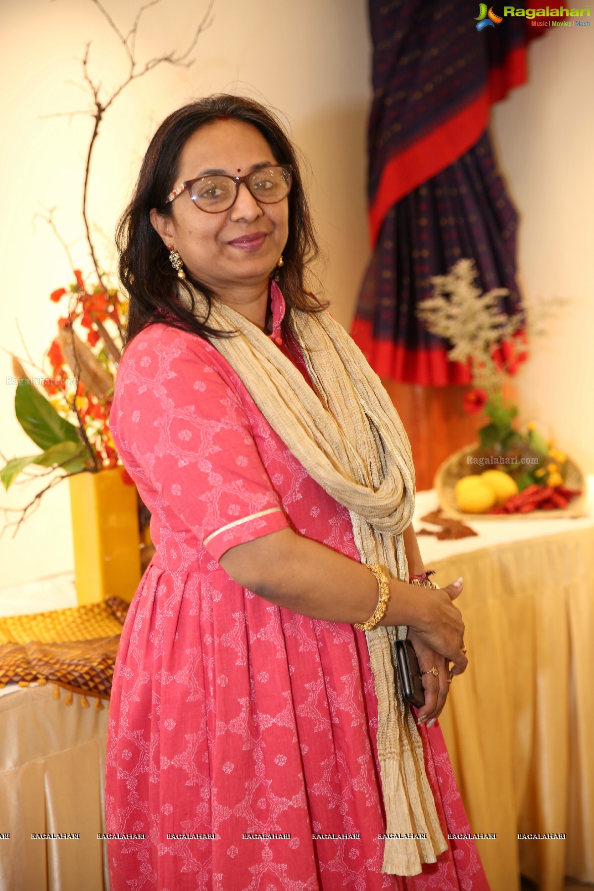 Vimala Narasimhan launches Blooms & Looms-A Weave of Ikebana & Saris at Saptaparni