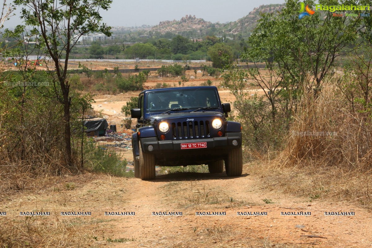 Camp Jeep at Novotel Airport