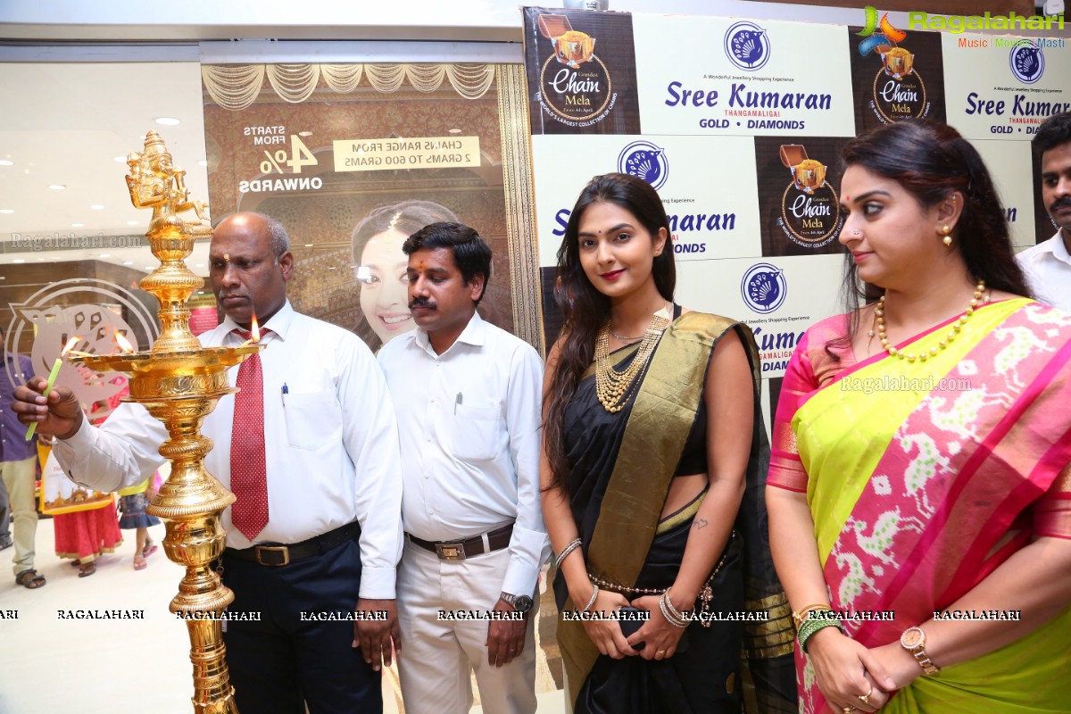 Pavitra Lokesh launches Chennai Silks Chain Mela at Moosapet, Hyderabad