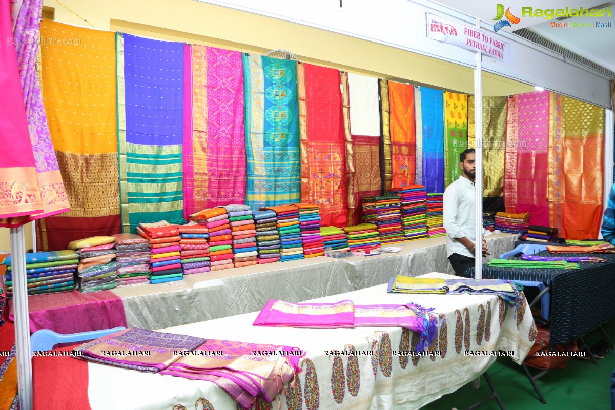 Fiber to Silk Fab Exhibition cum Sale Inaguration By Priyanka Raman