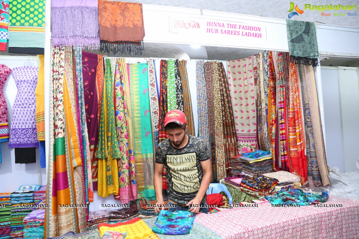 Fiber to Silk Fab Exhibition cum Sale Inaguration By Priyanka Raman