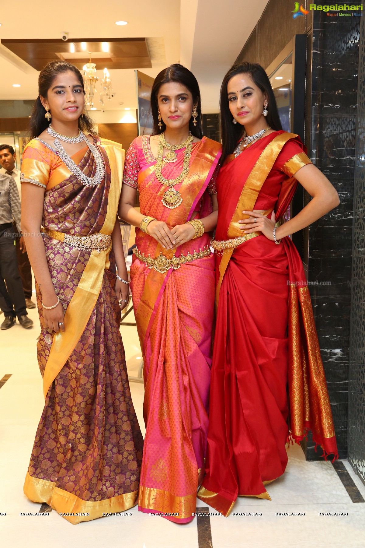 Gold Chainmela at Sree Kumaran Thangamaligai Chennai Silks Showroom
