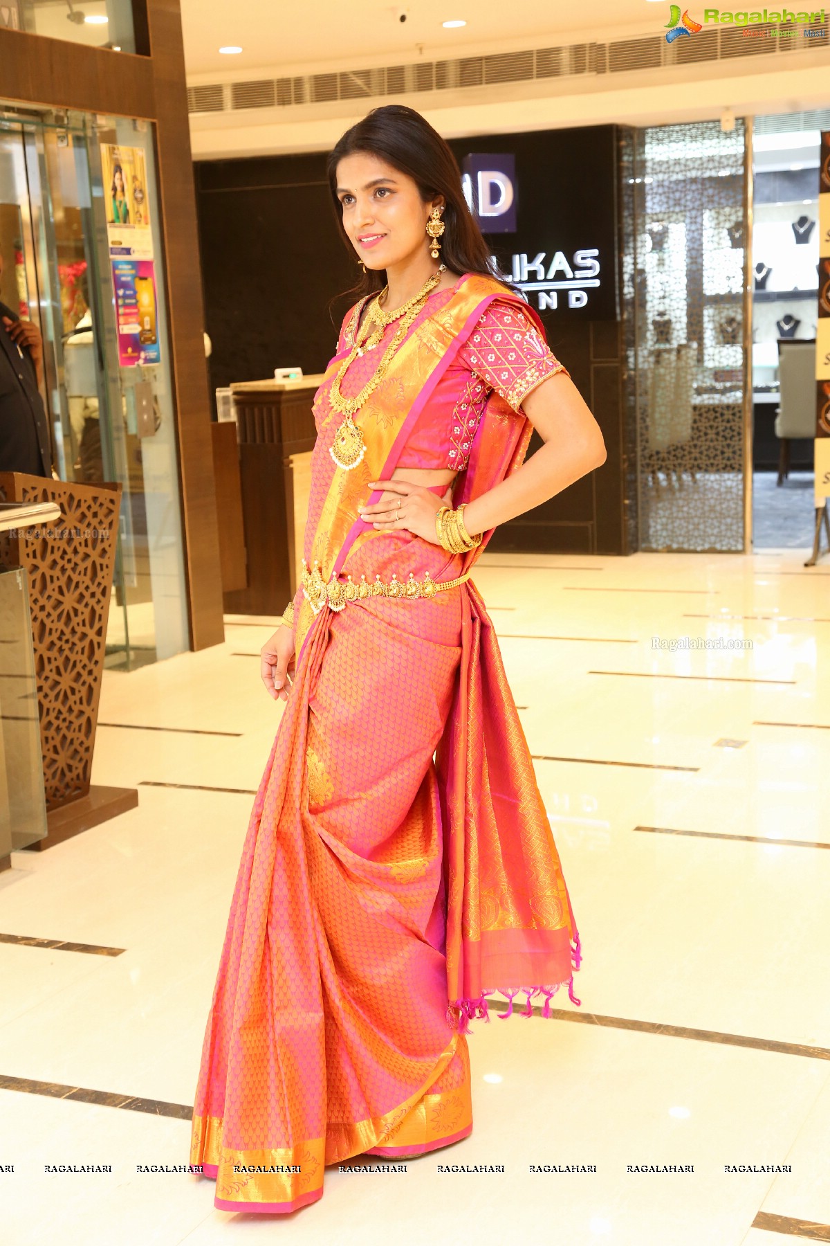 Gold Chainmela at Sree Kumaran Thangamaligai Chennai Silks Showroom