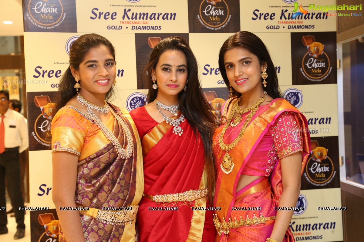 Gold Chainmela at Sree Kumaran Thangamaligai Chennai Silks Showroom