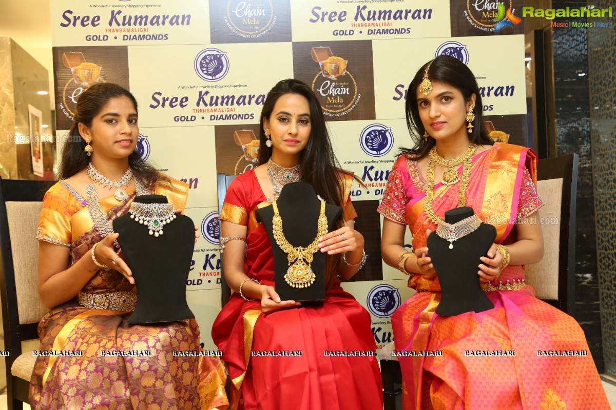 Gold Chainmela at Sree Kumaran Thangamaligai Chennai Silks Showroom