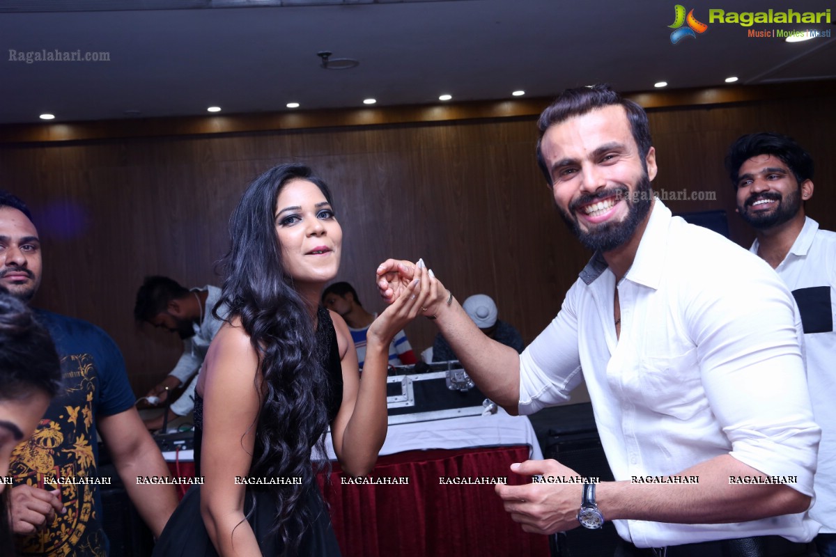 Hyderabad's Supermodel Debbie Throws A Lavish Birthday Party