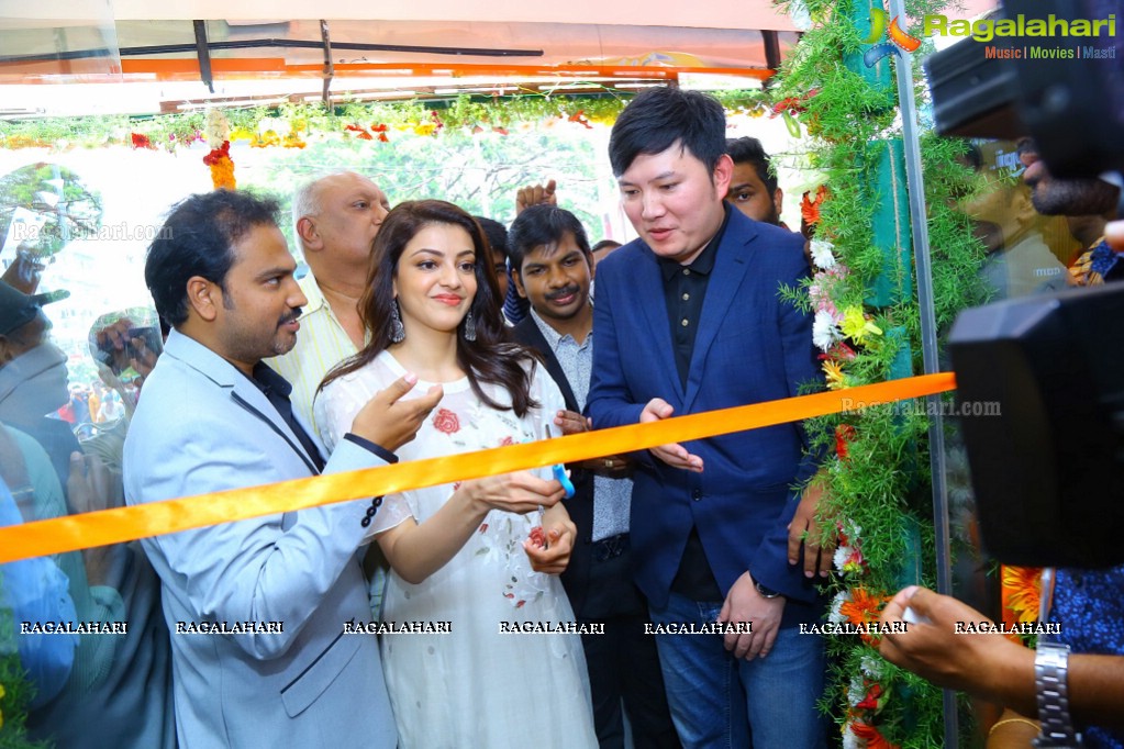 Kajal Aggarwal Launches Happi Mobiles Store At Karimnagar