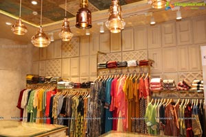 Kashish Designer Fashion Luxury Showroom