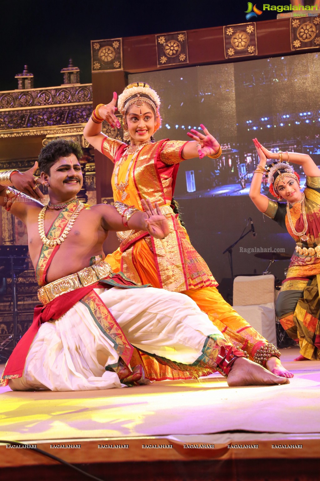 Lepakshi Utsavam 2018 Day 2 - Andhra Pradesh Art & Cultural Festival