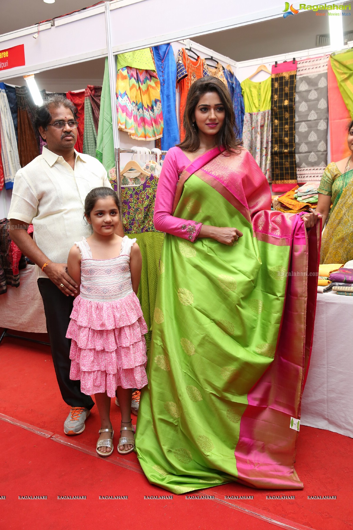 Shalu Chourasiya inaugurates National Silk Expo 2018 at Shilpakala Vedika