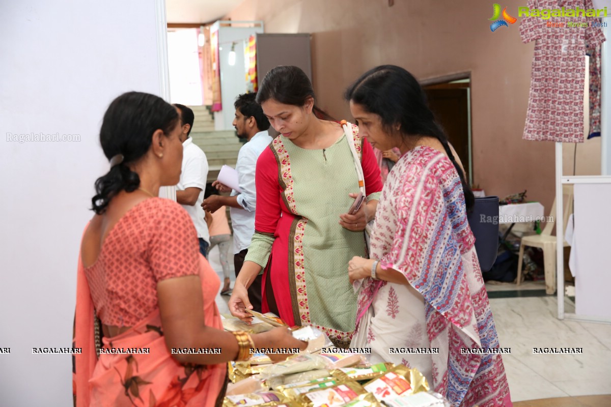 Shalu Chourasiya inaugurates National Silk Expo 2018 at Shilpakala Vedika