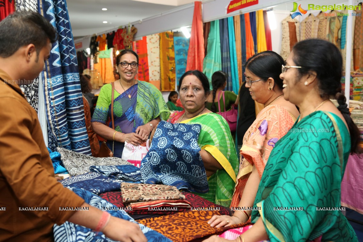 Shalu Chourasiya inaugurates National Silk Expo 2018 at Shilpakala Vedika