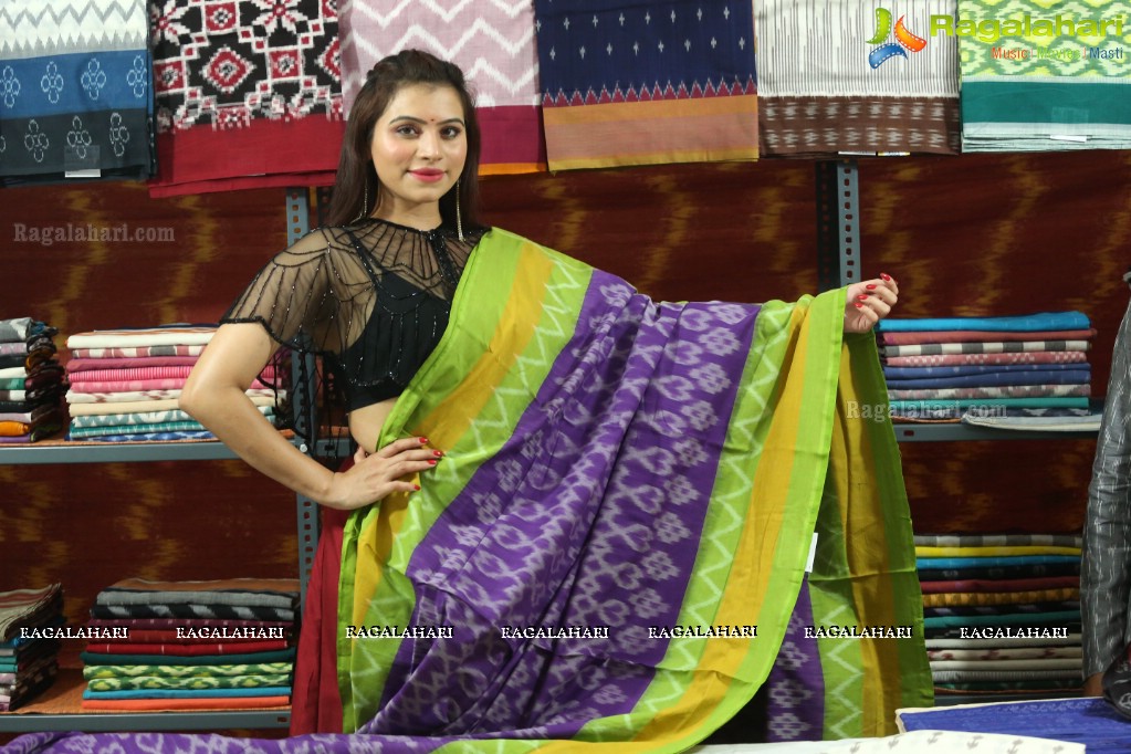 Priyanka Raman launches Pochampally Handloom Weavers Mela at Kalinga Cultural Hall, Banjara Hills