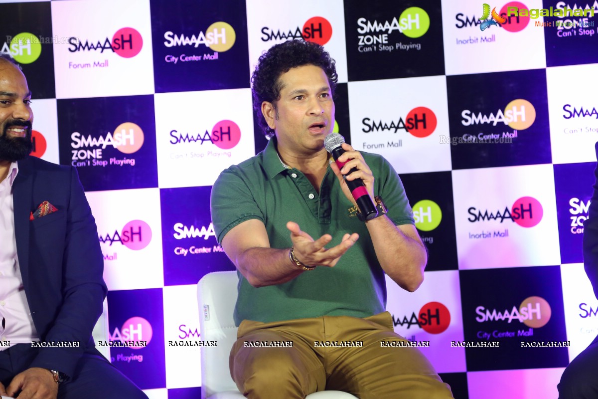 Sachin Tendulkar Announces Winners of National Corporate Bowling Tournament at Smaaash