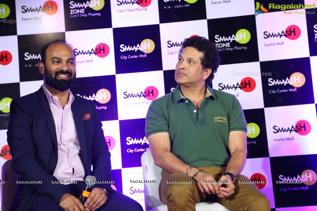 Sachin Tendulkar Announces Winners of National Corporate Bowling Tournament at Smaaash