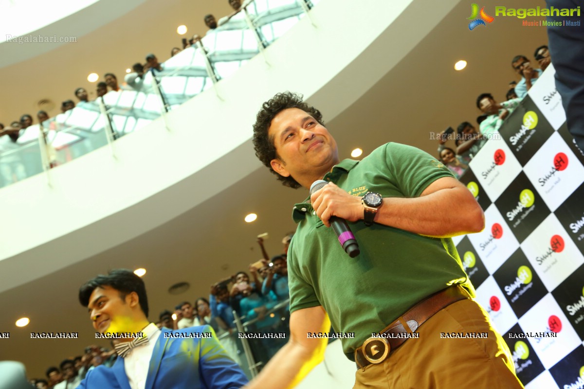 Sachin Tendulkar Announces Winners of National Corporate Bowling Tournament at Smaaash