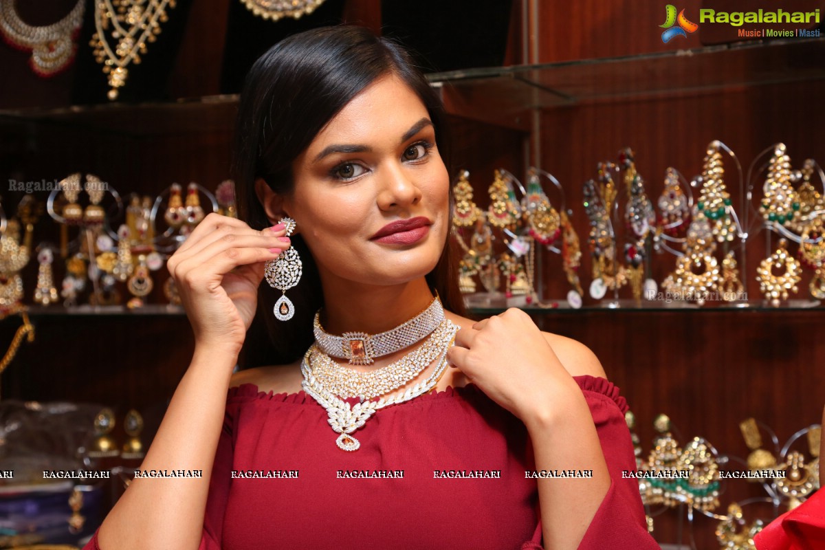 Sutraa Luxury Fashion Exhibition at Taj Krishna