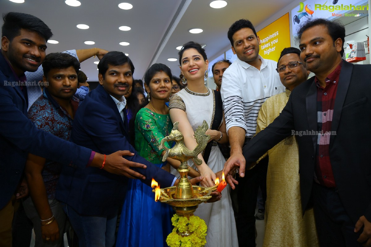 Tamannaah launches Happi Mobiles Store in Kurnool