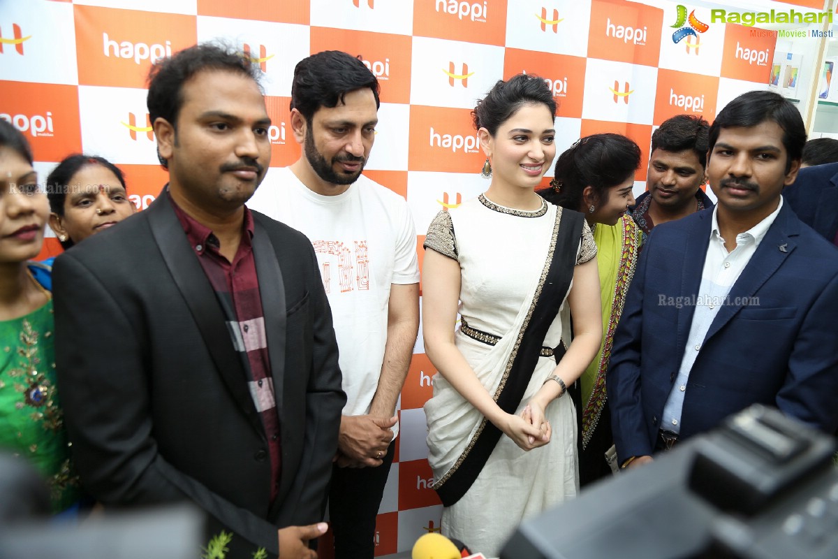 Tamannaah launches Happi Mobiles Store in Kurnool