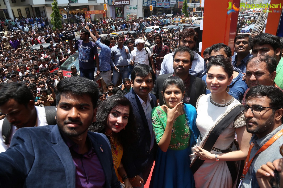 Tamannaah launches Happi Mobiles Store in Kurnool