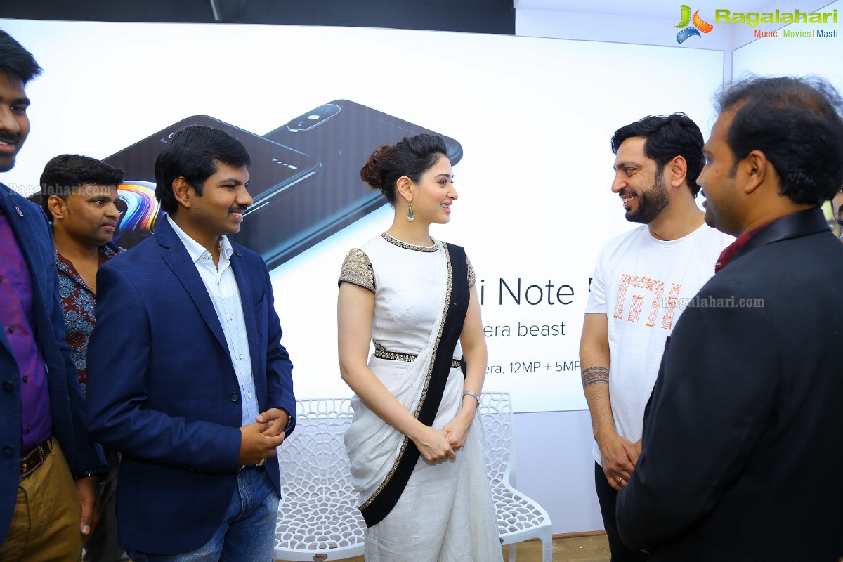 Tamannaah launches Happi Mobiles Store in Kurnool