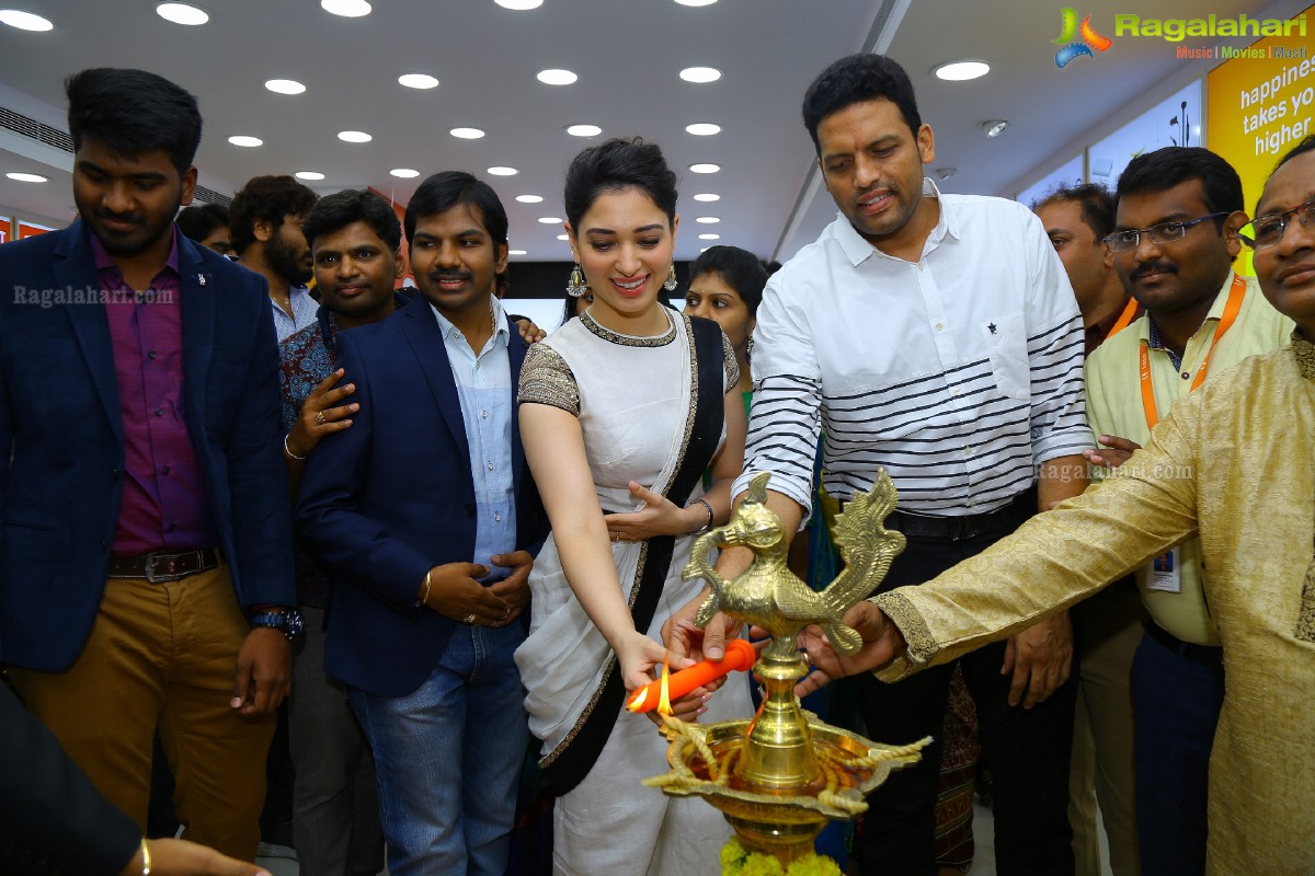 Tamannaah launches Happi Mobiles Store in Kurnool