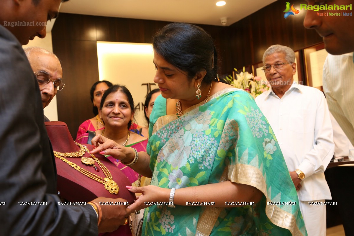 Tanishq, India’s Most Trusted Jeweller Opens Its New Showroom at Kompally