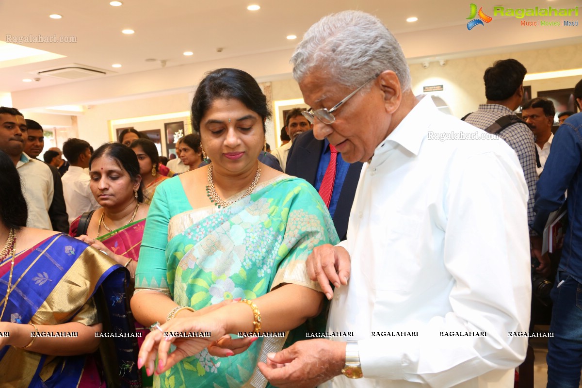 Tanishq, India’s Most Trusted Jeweller Opens Its New Showroom at Kompally