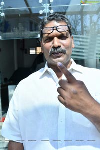 Celebrities Cast their Vote for Lok Sabha Elections