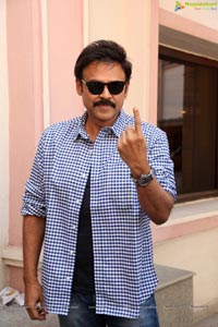 Celebrities Cast their Vote for Lok Sabha Elections