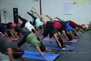 Abhimanika Presents Mom Athletic - The Fitness Movement