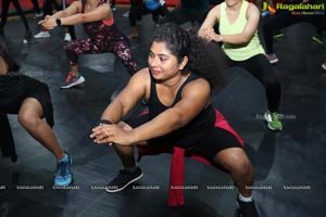 Abhimanika Presents Mom Athletic - The Fitness Movement