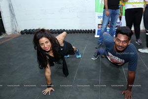 Abhimanika Presents Mom Athletic - The Fitness Movement