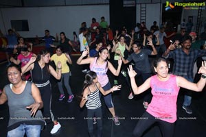 Abhimanika Presents Mom Athletic - The Fitness Movement