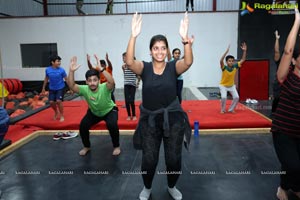 Abhimanika Presents Mom Athletic - The Fitness Movement