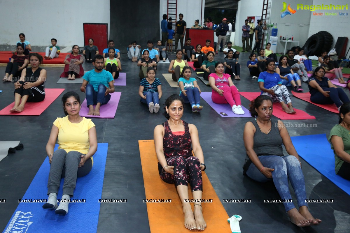 Abhimanika Presents Mom Athletic - The Fitness Movement