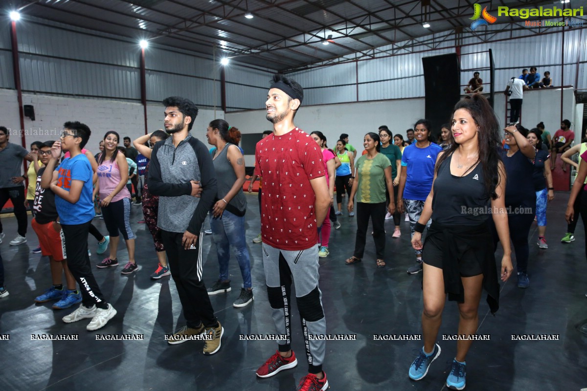 Abhimanika Presents Mom Athletic - The Fitness Movement