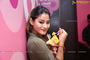 Mr.Alphonso Ice Cream Launch at Cream Stone