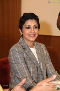 Sonali Bendre Adresses FLO Members 