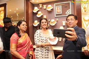 Kajol Meet & Greet at Joyalukkas in Punjagutta