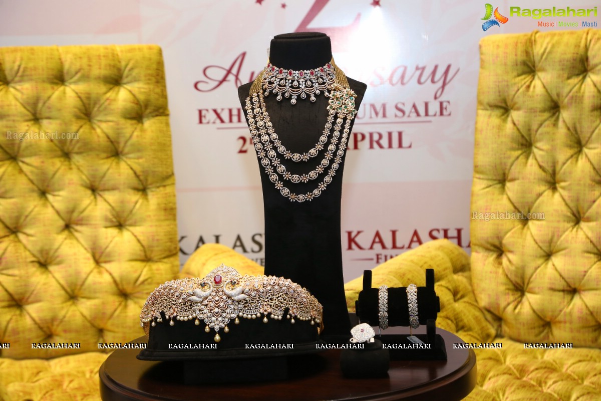 Mannara Chopra Joins Kalasha Fine Jewels 2nd Anniversary Celebrations