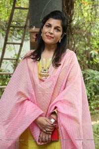 Kavitha Paudwal Performs on the Eve of Mahavir Jayanthi