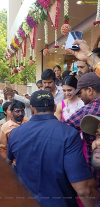 Samantha Launches Kisan Fashion Mall in Kamareddy