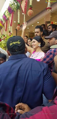 Samantha Launches Kisan Fashion Mall in Kamareddy