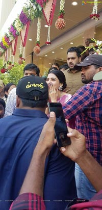 Samantha Launches Kisan Fashion Mall in Kamareddy