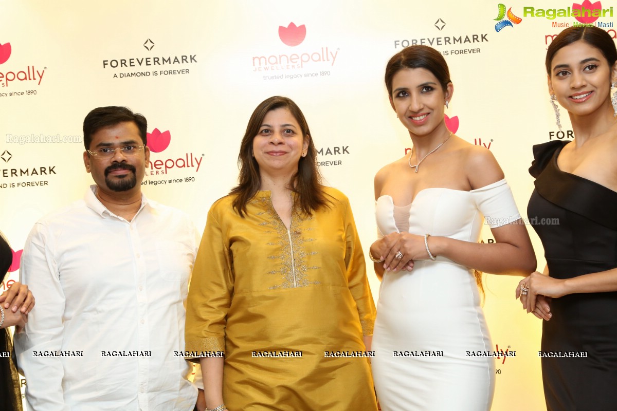 Manepally Jewellers Fashion Show Of Exotic Jewellery at Punjagutta