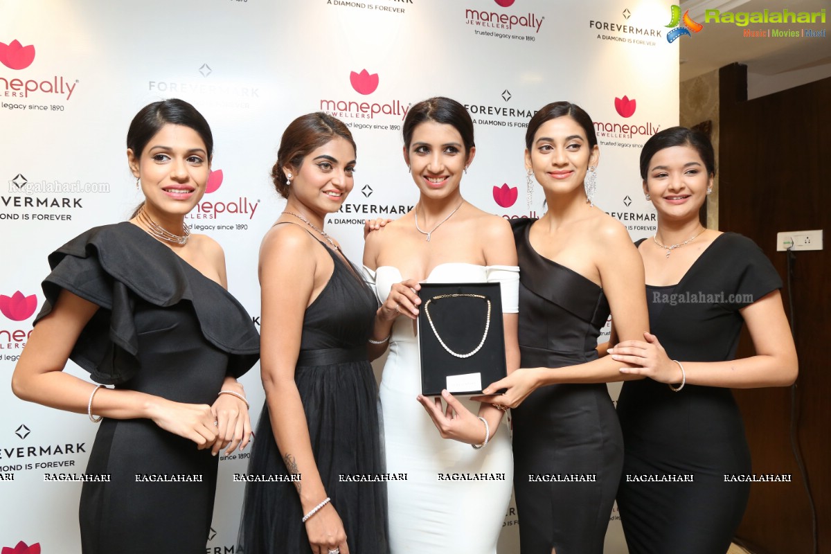 Manepally Jewellers Fashion Show Of Exotic Jewellery at Punjagutta