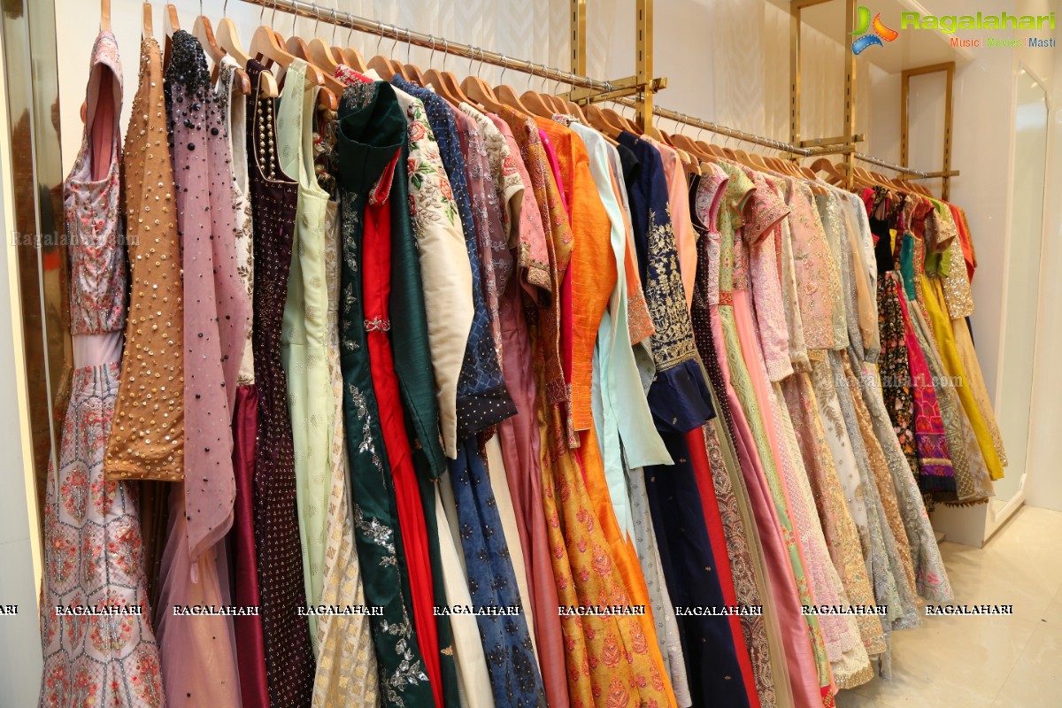 Meena Bazar Launches Its New Showroom at Banjara Hills