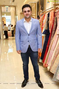 Meena Bazar Launches Its New Showroom at Banjara Hills